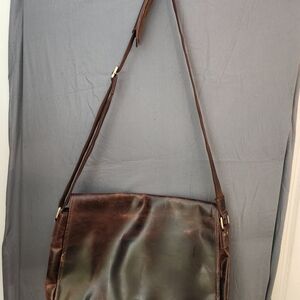 Elegant Brown Leather Men's Messenger Bag